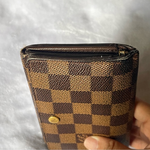 Authentic LV Damier Ebene snap wallet - Picture 13 of 16